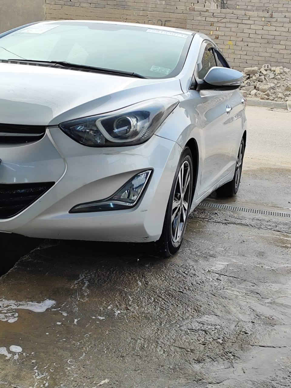 الانتره موديل 2014
حادثه جاملغ و بنيد  
السعر 115 
رقم صاحب السياره    ***********
