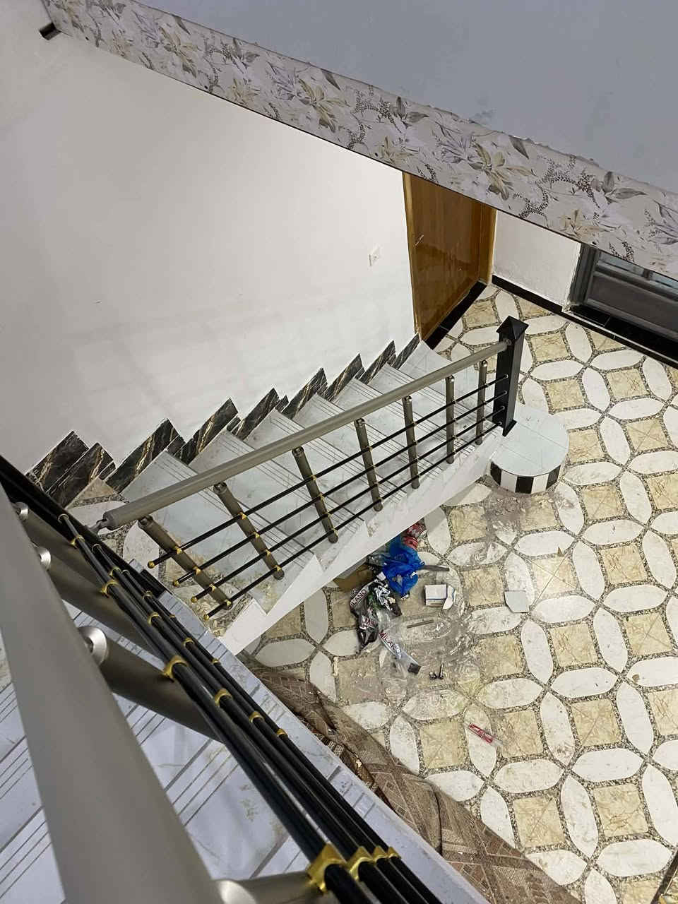 الى اهلنا في ناحية الفضليه نعمل جميع انواع السلام التركي والصيني والعراقي واتساب ***********
