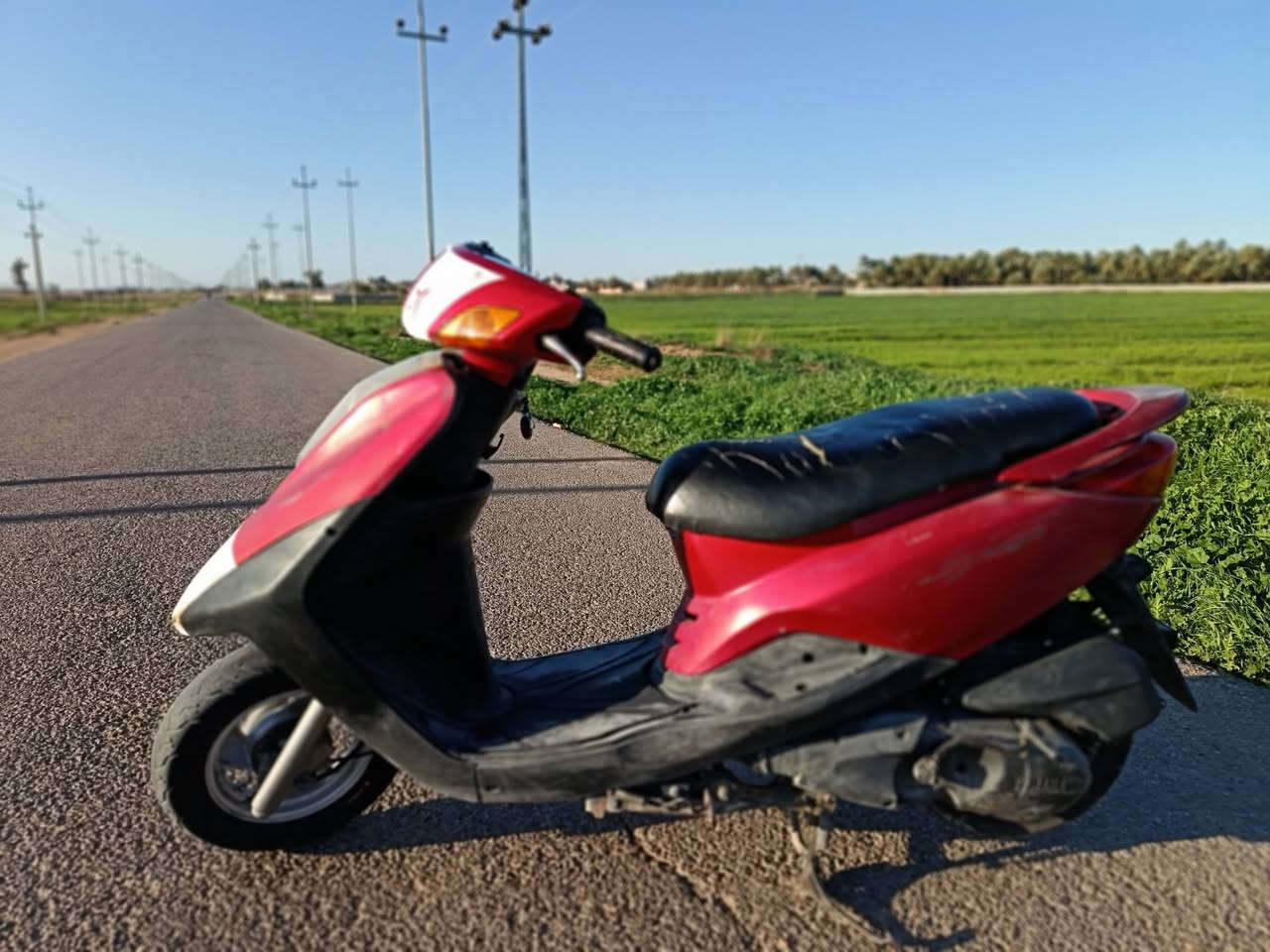 دراجه للبيع نوع بريز كهربايات كله شغاله الماطور اخو جديد طقم تايرات جدد كابريتر جديد بطاريه جديد اذا مو شراي لاتكسر بال سعر السعر 650بي مجال,***********
