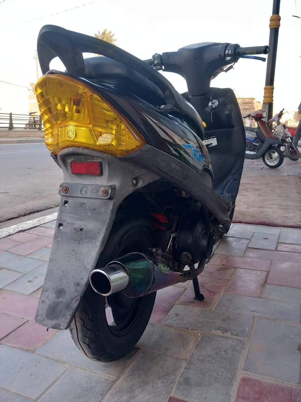 ماكس للبيع 

بوشة ٤٩ 
مزودة ويل يدات صالنصة 

محرك بلاد ما مفتوح 

تشغيل صلف وهندر 

سعر ٦٠٠  وبية مجال 

مكان فلوجة 

***********
