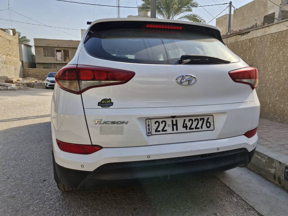 توكسان 2018 للبيع
رقم اربيل السنوية لحد 2028 السيارة بإسمي 
الضرر مالتها مبين بالسونار المرفق بالصور 
المكان النجف 
*********** النجف, العراق
