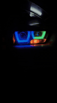 السلام عليكم
لايتات دبليو مراوس ببلادي أبو طاسه 
عليها عدسات اوسروم 
واروكال ع تلفون كل الاوان وبيه 256مود
وياه ليزرات ماتركس عدد 2 بكل لايت 
ويا زنون بيها عالي يطفي كامره 
***********
