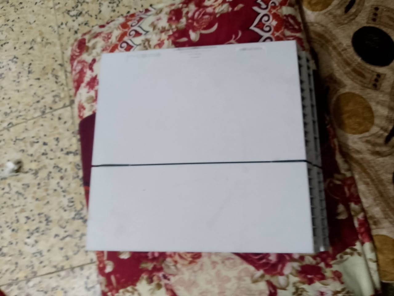 السلام عليكم
ps4 معدل نضام 9.00 

الجهاز  نضيف و كامل الملحقات بسعر ٣٥٠ و قابل للتفاوض 

بهارد 850 GB

ثلاث جوستكات ثنان اصليات و واحده تجاريه مكاني بغداد رحمانيت الشعله شارع الشيش قرب اسواق مسلم 

و باقي التفاصيل بلخاص
 
و اكو توصيل

رقمي لتواصل واتساب : ***********
