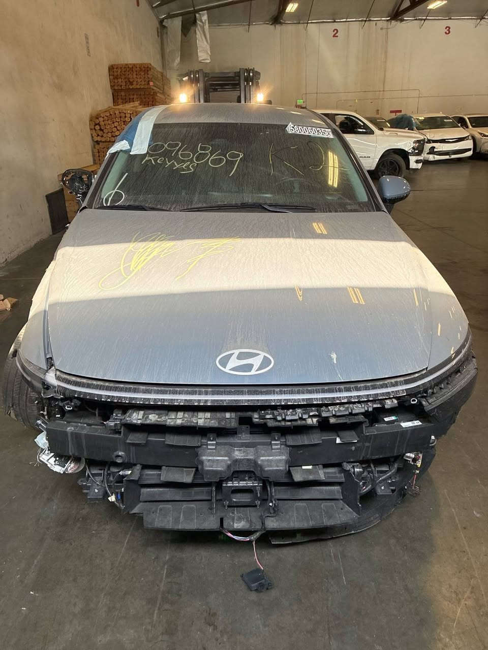 سوناتا هايبرد. 24 لشكل لجديد اسمنتي. ماشيه 19 الف ميل 
حادث جاملغ وباب جه الصدر  مبدل اصلي  مشتغلها شغل درجه اولى
 اني  المستورد  للبيع 185 ورقه 
***********
