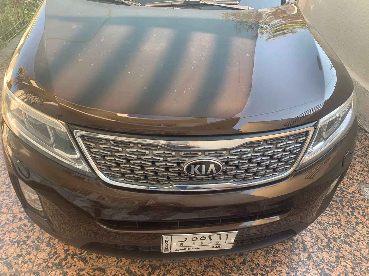 جاملغ خلفي جهة السايق صبغ 
باب السايق جراد وشخوط 
البنيد بي جراد 
14 كويتي 
واحد على واحد 
تبريد وتدفئه كشنات
زراك لايت
حساس امامي خلفي 
لايت مع الستيرن عند الاستداره 
سبعه راكب 
سته سلندر 
جلد قرميدي 
كشنات الاماميه كهرباء 
بانوراما 
تبريد 3قطع +مناخي 
ويل 19 المرغوب 
اشاره مري وشفط 
بيها بارد شي قليل
استفسار اكثر.
‏‪0771 850 5089‬‏
السعر 17900$
