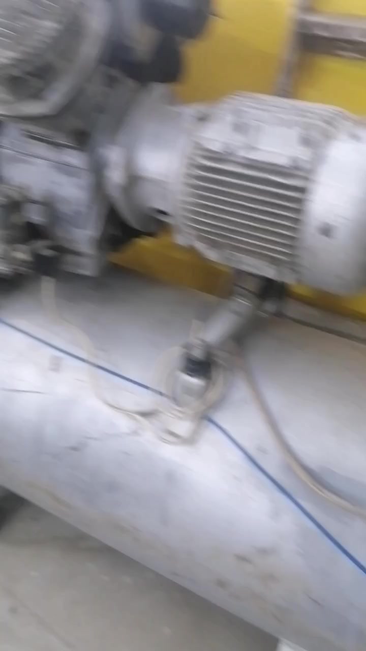 كمبريسر هواء اطلس 11 لتر 500 الرقم ***********
