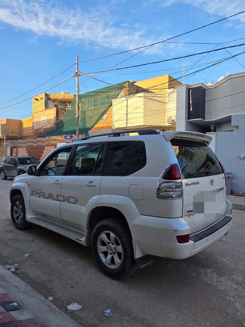 السلام عليكم سياره للبيع النوع برادو مديل 2009 خليجي محرك وكير تبريد حداديه جاهزه محرك 6 سلندر فور ويل رقم بابل السعر 165 للبيع فقط مكان السياره النجف *********** النجف, العراق
