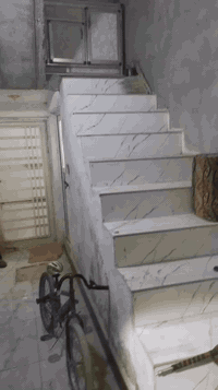 رهن 15 مليون فقط  بناء جديد وجاهز للسكن
بيت 80  متر  ب حي الميلاد
 على شارع 30 مباشر 
رهن 15 مليون 
***********
***********
