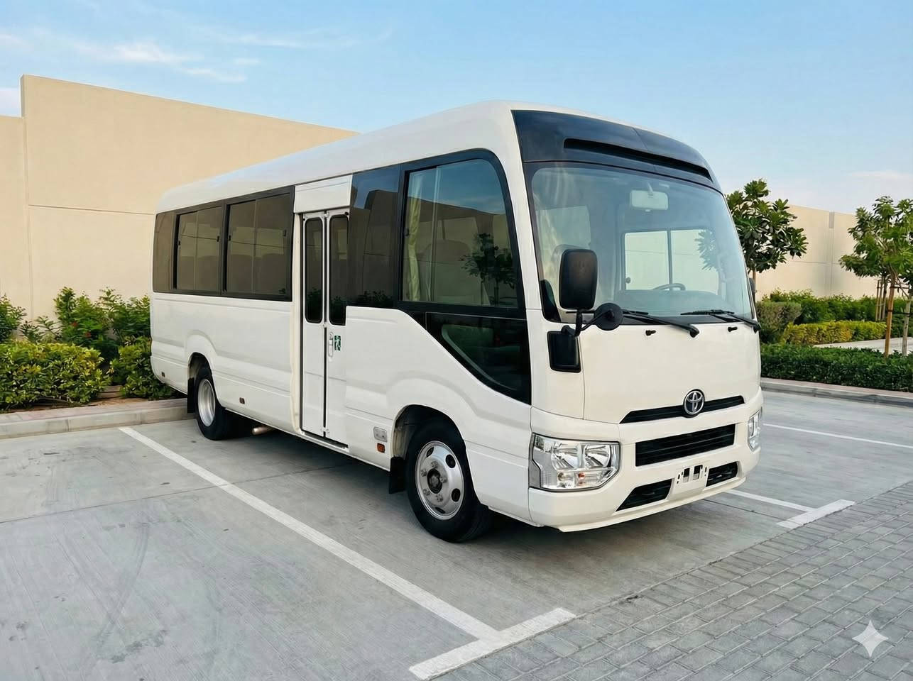 🚐 تويوتا كوستر 2020 بحالة ممتازة — جاهزة للعمل!

✅ 2020 Toyota Coaster 
🔹 6 سلندر | كافة الإضافات
🔹 عداد: 112,000 كم فقط
🔹 يصلح للشركات والمدارس والمصانع
🔹 فحص كامل وحالة ميكانيكية ممتازة

للمعاينة - المنطقة الحرة:
📍 الموقع: معرض العراقة (2) – بجانب البستنجي، شارع رقم (1)

📞 للتواصل:
0791808000 (أبو محمود)

🌀 يوجد مجموعة باصات متنوعة ومختلفة جاهزة للتسليم!

#تويوتا_كوستر #تويوتا #ToyotaCoaster #باصات #باصات_مدارس #باصات_شركات #سيارات_الأردن #معرض_العراقة #المنطقة_الحرة #JO #Jordan #Cars #Auto #For_Sale #Amman #Fa7es_Kamel #فحص_كامل


**إذا كنت صاحب هذا الإعلان وتريد حذفه لأي سبب، رجاءا أرسل رسالة إلى الدعم الفني**