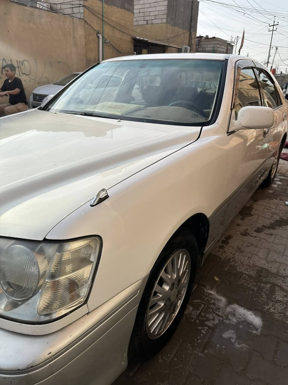 سلام عليكم اخوتي الشراي فقط ماكه كراون  محزم خضراوي حاويه كفاله عامه من كلشي بدون ارقام كرستال اصل دكمتين مكينه 200
سياره جديده بيها طكه بلباب موضحه بصوره 
السياره حلوه حيل وجديده وبدون صرفيه
السعر 65
وبيها مجال قليل حق الجيه 
مكاني بصره وفدوه اروحلكم بس شراي يخابرني 
***********
