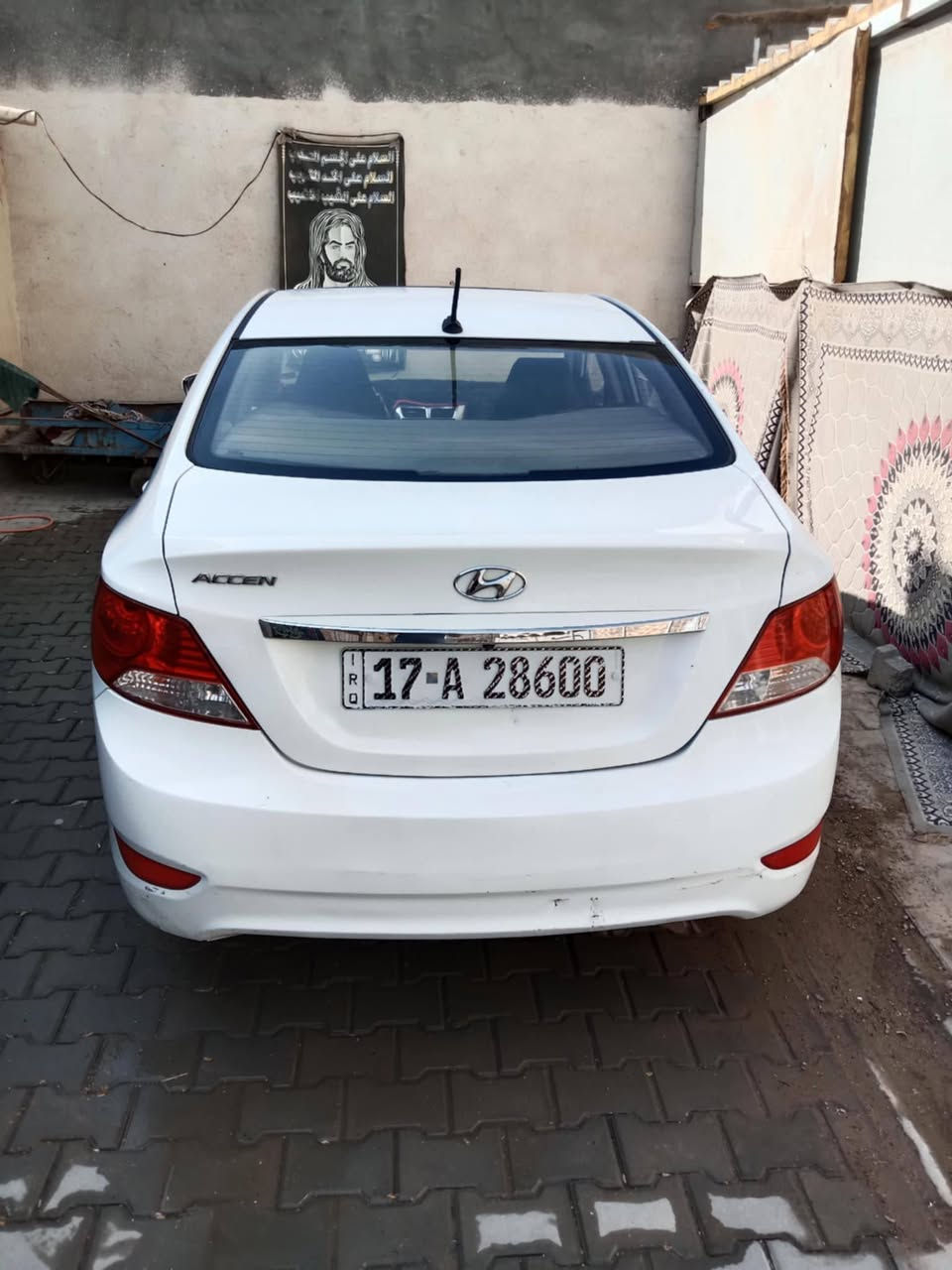 السلام عليكم
للبيع اكسنت 2015 فول موصفات
محرك 1400 خليجي 
بدون ضربه صبغ جاملغ اثر شخط
فول السيارة وجاهزة للاخير 
شاشه وكامرا 
اشاير بالمري وفتحه
تحكمات استيرن 
السعر 89 ومجال بسيط 
المكان السماوة 
رقم الهاتف : ***********
