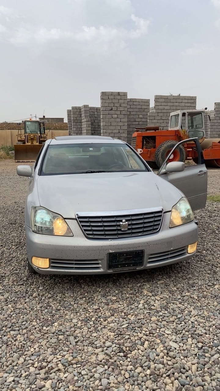 السلام عليكم شاهينه للبيع كير محرك شرط
شاصي82
3دكم بصمه رصاصيه 
ماشيه 93 الف 
السعر 47 للاستفسار ***********

