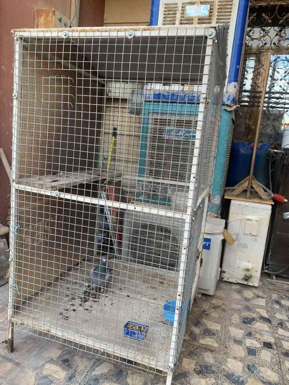 السلام عليكم يوجد قفص للبيع سيم بي ارسي الوجه 90والارتفاع 150 والنزال 83 المكان القادسيه قرب جامع الفرقان السعر ب40 
***********
