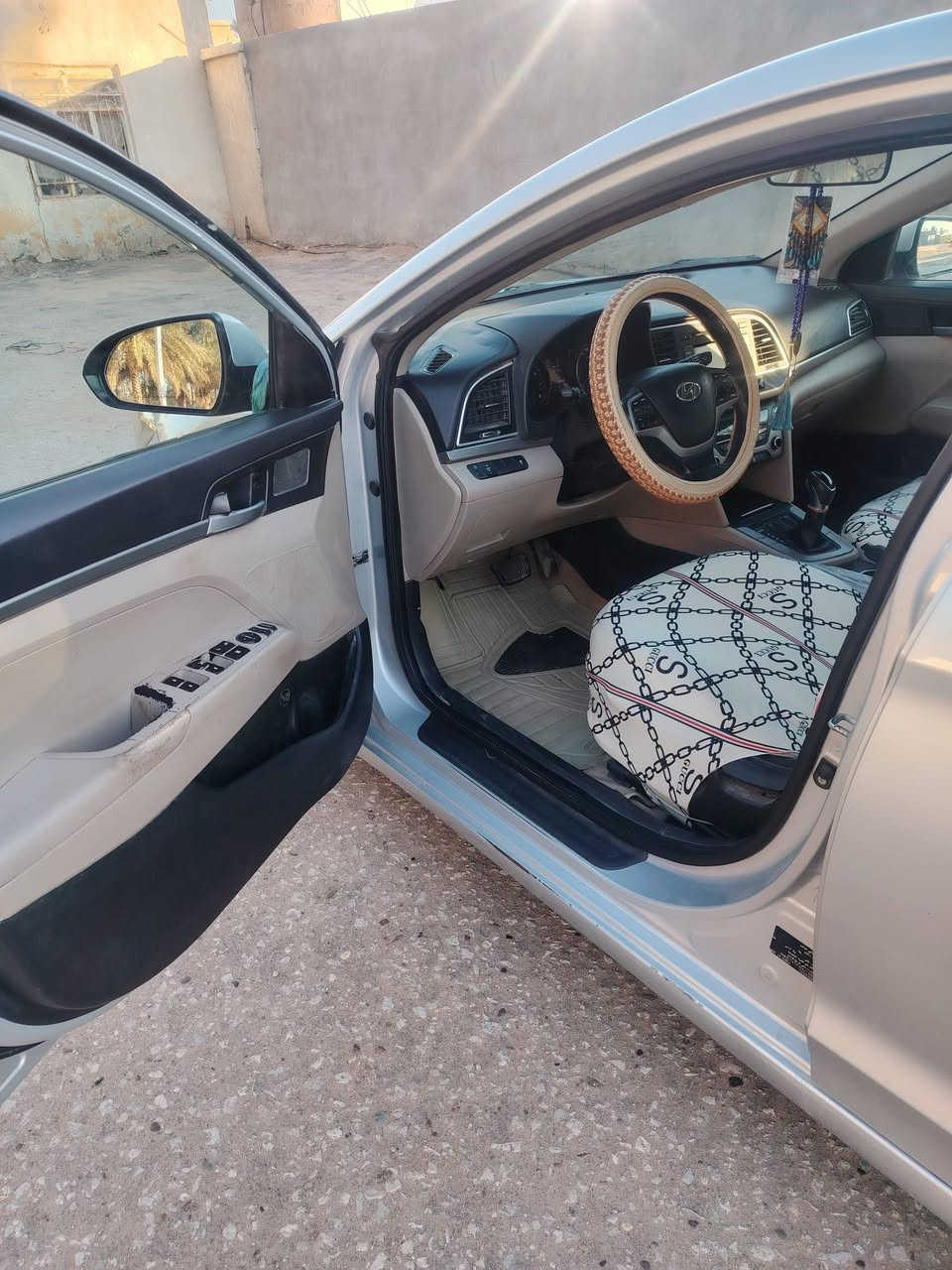 السلام عليكم النتره ١٧ خليجي رقم نجف محرك ٢٠٠٠ دوش نص فول تخم تاير كير حداديه محرك جديد تبديل قطعتين فقط بدون دواخل مكانه غماس السعر ١٢٧ بيه مجال ***********
