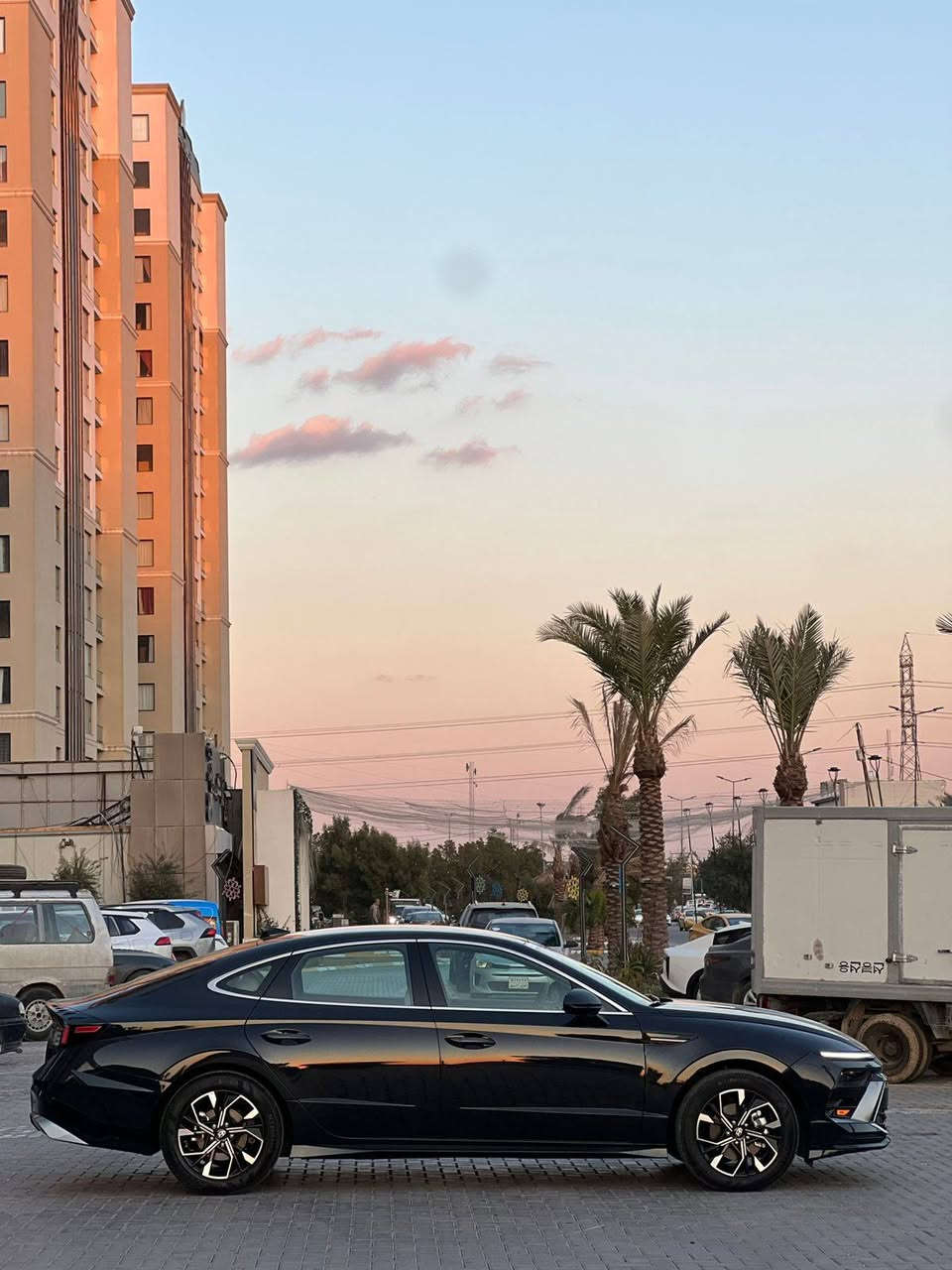 السلام عليكم
سوناتا موديل
 2025 كلين بدون قطرة صبغ فقط بارد بالبنيد بدون دواخل بدون ايرباك
ماشيه 19 الف

اللون اسود حبري متغير
مواصفات
شاشه 
كامره
لايت عدسات
بصمه
رادار امامي
رادار خلفي
رادار جانبي
لد امامي خلفي
ويل كب
توقف ذاتي 
قياده ذاتيه
تنبيه خروج عن المسار
تحديد مسار 
فول تحكم ستيرن
كشن السائق كهرباء
تدفئه بالكشنات
تدفئه بالاستيرن 
داخل  اسود
شفتات 
كير تعليك
تبريد بيانو لمس
ترحيب عند الاقتراب
صندوق ذكي
تشغيل عن بعد
محرك 2500✈️
صور الحادث بالمنشور  
بدون اي دواخل شاصي اللغد والايرباك والكير والمحرك كلهن مكفولات 
صور امريكا بالمنشور
للاستفسار***********
الموقع بغداد الدورة 
السعر 197$
رقم اربيل الدولي تحويل وكاله مضمون
