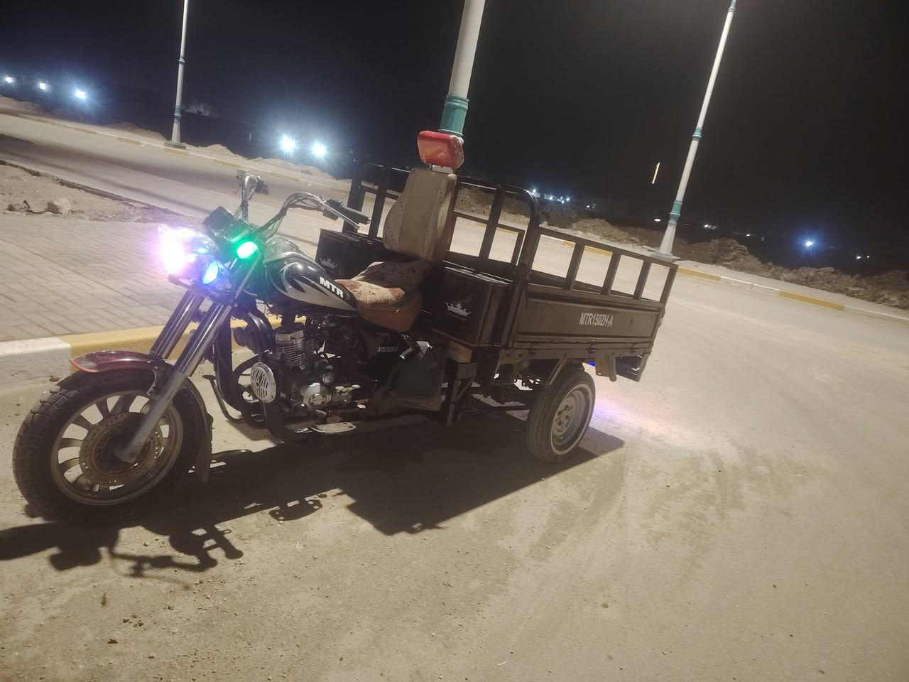 سلام عليكم ستوته للبيع موديل 15مكينه 2025وراق صولي مكاني سماوه رقم سعر مليون و٧٠٠ وبيه مجال


**إذا كنت صاحب هذا الإعلان وتريد حذفه لأي سبب، رجاءا أرسل رسالة إلى الدعم الفني**