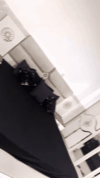 عندي غرفه نوم 5 قطع 
العيب البيها بس كنتور الباب مالته نكسرت وموجوده الباب
