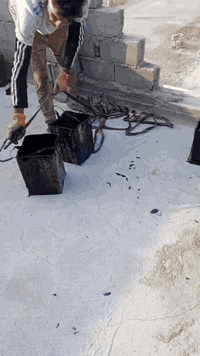 يوجد جير لتاجير السطوح و الاساسات والمدارس والجامعات البرميل 70الف  كر...