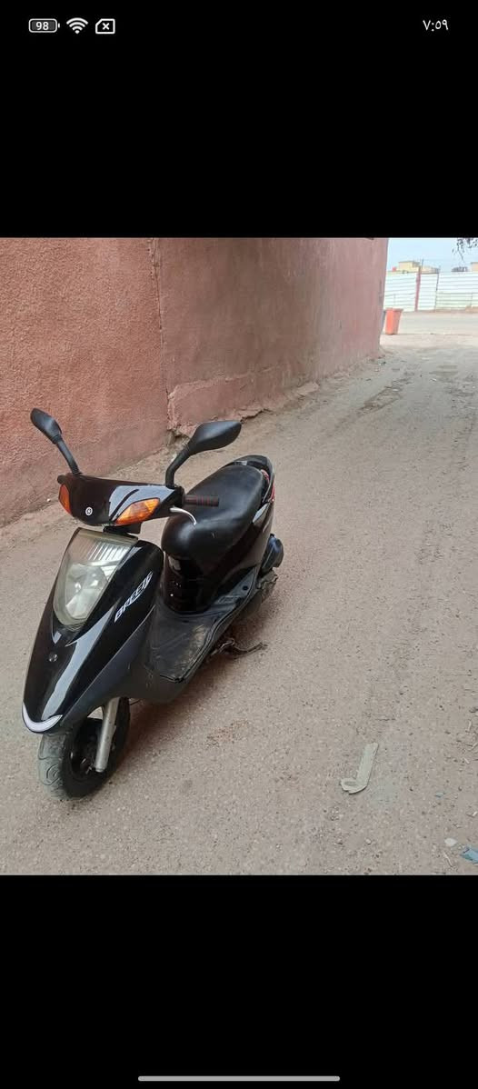 سلام عليكم شباب دراجه بريز نضيفه مكينه كلش حلوه شغاله اوراقه كامله مكاني الشعب سعر 500الرقم***********
