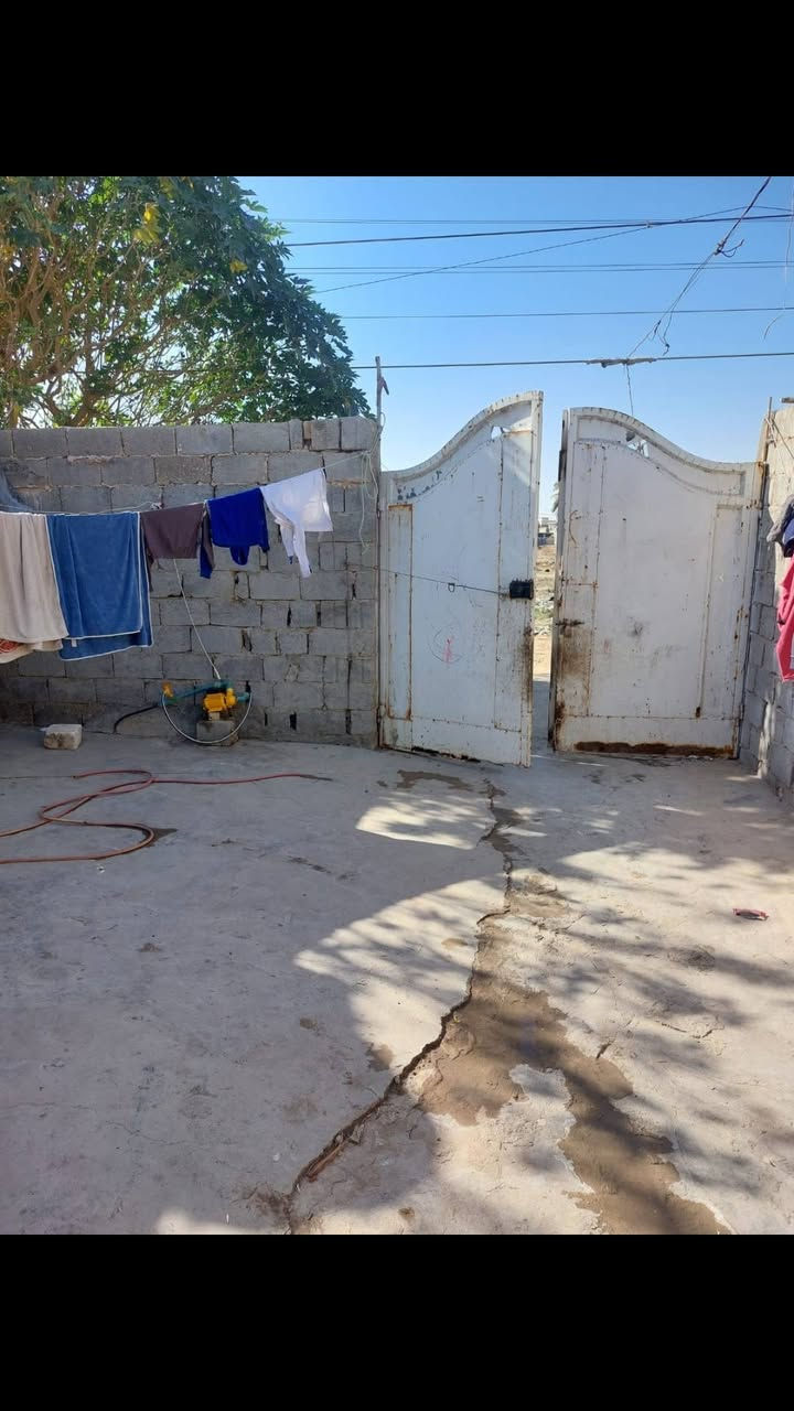 بيت للبيع مساحه 100 متر مربع زراعي بشارع دينار السعر 20 مليون بي مجال للاستفسار ***********
