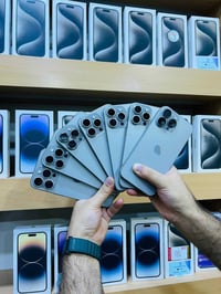 15 برو ماكس نظافه 100% مع ضمان  للاستفسار 07821700000 07826666255