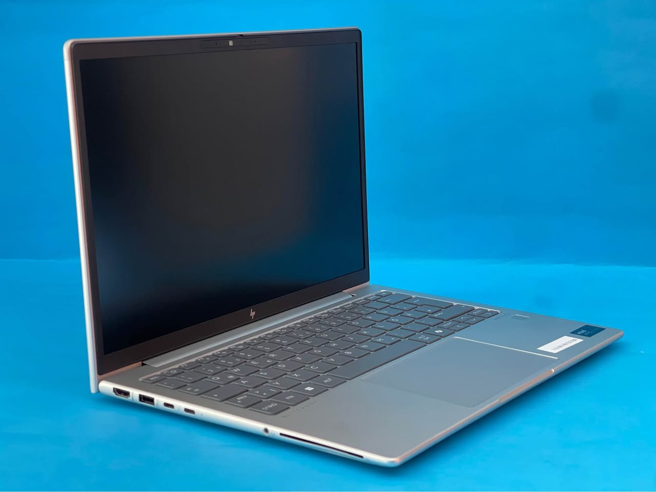 HP EliteBook 630 G11

Processor 

Intel Core Ultra 5 135U

Graphics 

Intel Graphics 18 GB 

Memory 

32 GB 5600 MHz

Storage 

Samsung 512 GB NVMe2

نرخ $750 dollar أربيل, العراق


**إذا كنت صاحب هذا الإعلان وتريد حذفه لأي سبب، رجاءا أرسل رسالة إلى الدعم الفني**