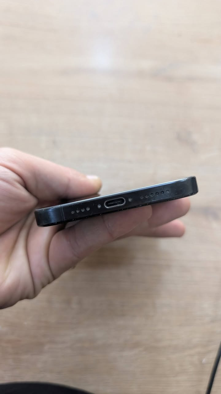 16 pro max
256 gb
battery 🔋 88
830$ 

***********
