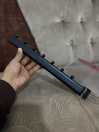 قطع عرض حذيه-وستاند ملابس  (مستعمل ) نضاف  بلاستك69قطعه حديد 48قطعه ست...