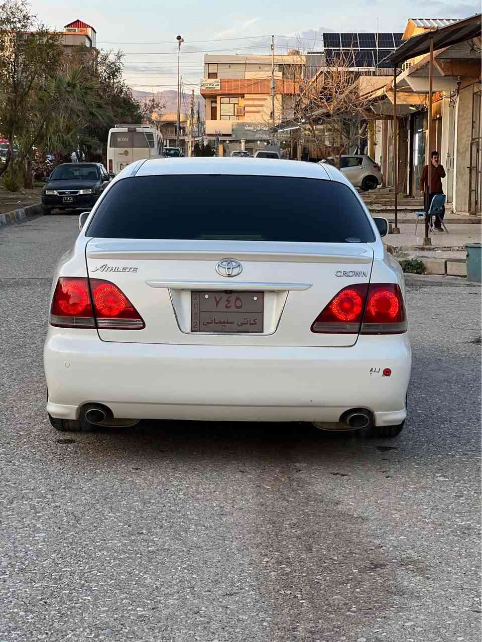 سەرەتا بەناوی خوای گەورەو میهرەبان🤍
تویتا کڕاون شاهینە بۆفرۆشتن
مۆدیل ٢٠٠٥ 
بڕاوە
سەیارەکە ١٨٢گیڕومەکینە گەورە  به شه رت
 کامل جایز کراوە
ناوڕەش فورميكاسور  
٣دوگمەی قەپات مواسەفات 
   ئاوینە کارەبا
سەیارەکە بی چاڵ بی شوختە 
سەقفی شوشەی 
تەبرید ساردو گەرمی بەسراوە بەشەرت 
تەقەورەقەی نیە بەشەرت
پشتو پیشی کەپسە دەعمو لیدراو بەشەرت 
کەڤەر گۆڕاو بەشەرت
سەقفی بۆیاخ نیە بەشەرت ره نگ گوراي نييه به شه رت 
هەموو گیانی بەشەرت ***********/*********** كويسينجاك, أربيل
