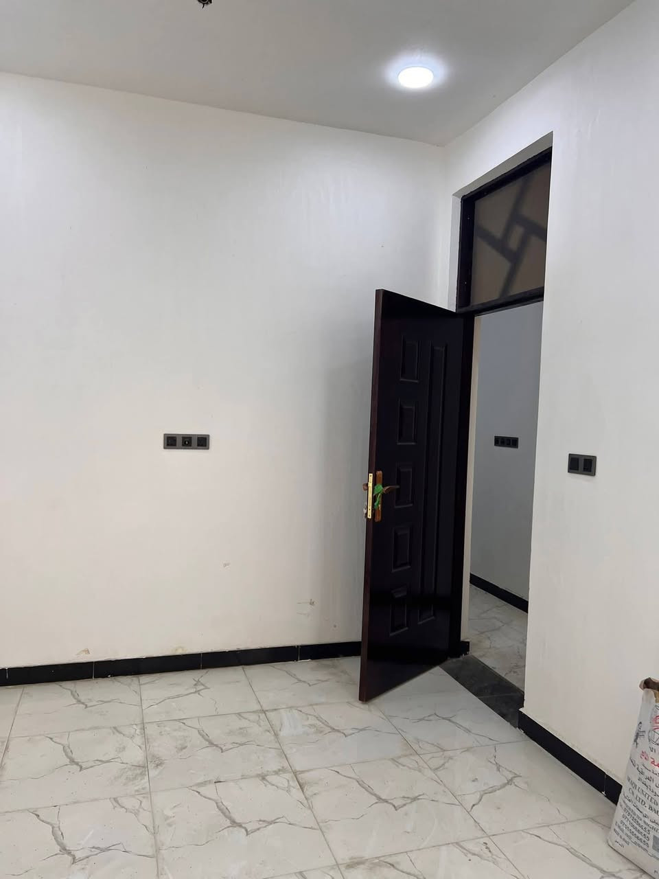 مشتمل للبيع بسعر رمزي 15وبي مجال قريب على سوق والمدارس تصال على واتساب فقط جاد 
***********
