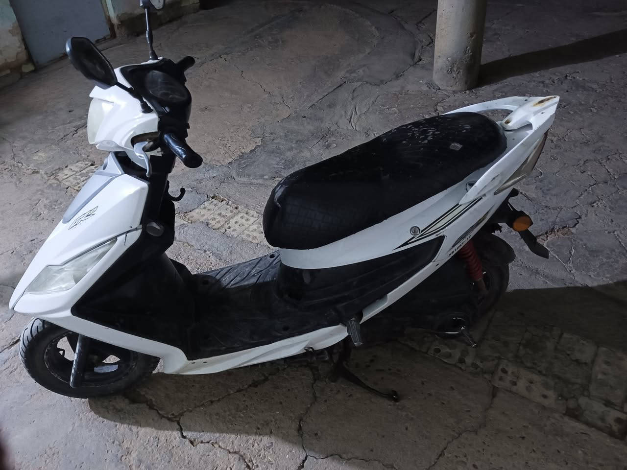 دراجه سايم نحله رص للبيع كله شغال صلف هندر كهربائيات كلهه شغاله مابيه نقص مكينه ناعمه  بدون اوراق  
السعر375 وبيه مجال 
***********
