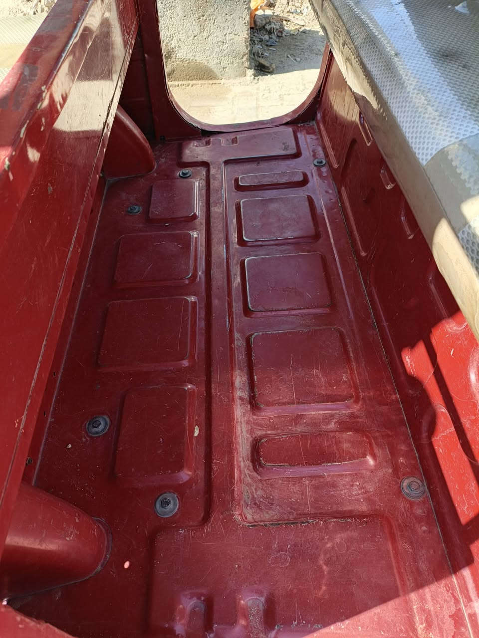 تكتك 17 سنويه رقمه طالع انكليزي باقي عل استلام بغداد سبع قصور مابيها اي نقص مصبوغة للجماليه بدون ضربه مامتواجد خاص رقم *********** سعر 5 وربع وبيها مجال
