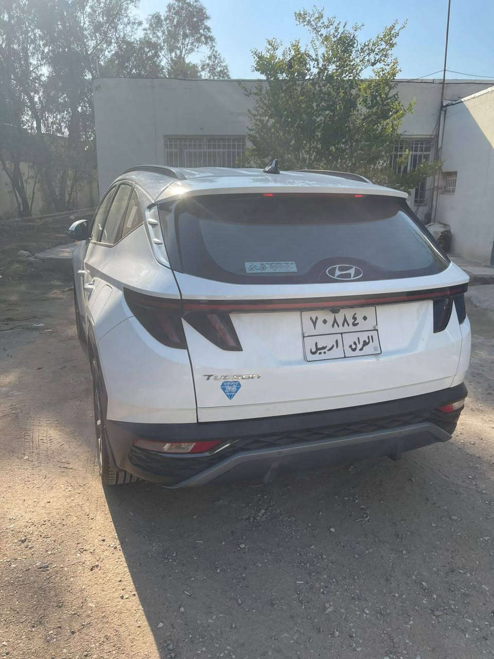 للبيع توسان موديل 2022 خليجي مكفوله من الضربه والصبغ والتبديل فقط بارد قليل جوه الرقم الخلفي
سنويه لل 2027
كراسي جلد وكهرباء
شاحن وايرليس
وتخم تاير
تبريد خلفي
ماشيه 106 الف
السياره جدا جديد وعلى ايدي ومادير بس بانزين محسن 
السعر 194$ وبيها مجال بصيط
للتواصل اتصل
***********
