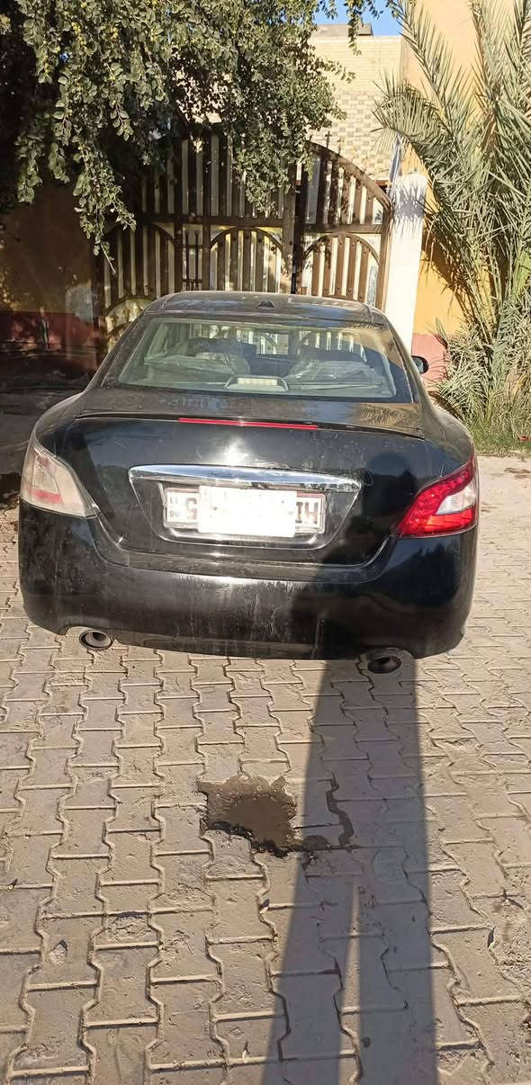 السلام عليكم
سيارة نيسان موديل 2013 فول موصفات مع كفاله عامه 

***********
