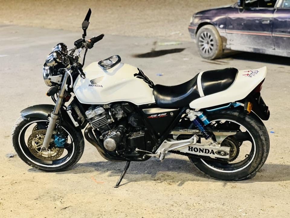 السلام عليكم دراجه للبيع cb400 موديل2000 الدراجه خير من اللّٰه كفاله عامه ماشيه 19 الف اوراق اصولي مدفوع كمرك السعر خاص شراي حياك اللّٰه مو شراي لا تعبني المكان تكريت رقمي واتساب فقط ***********
