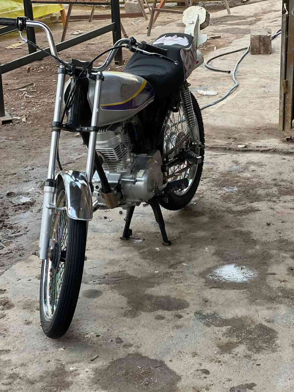 سلام عليكم دراجه للبيع نامه مديل  25 تعمير دراجه أوراق السعر خاص رقم ***********
