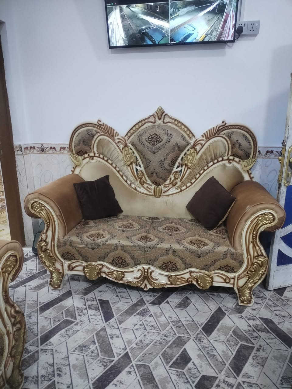 تخم للبيع
للسعر400 بيه مجال
ناصريه مركز حي للرافدين
الاتصال ***********
