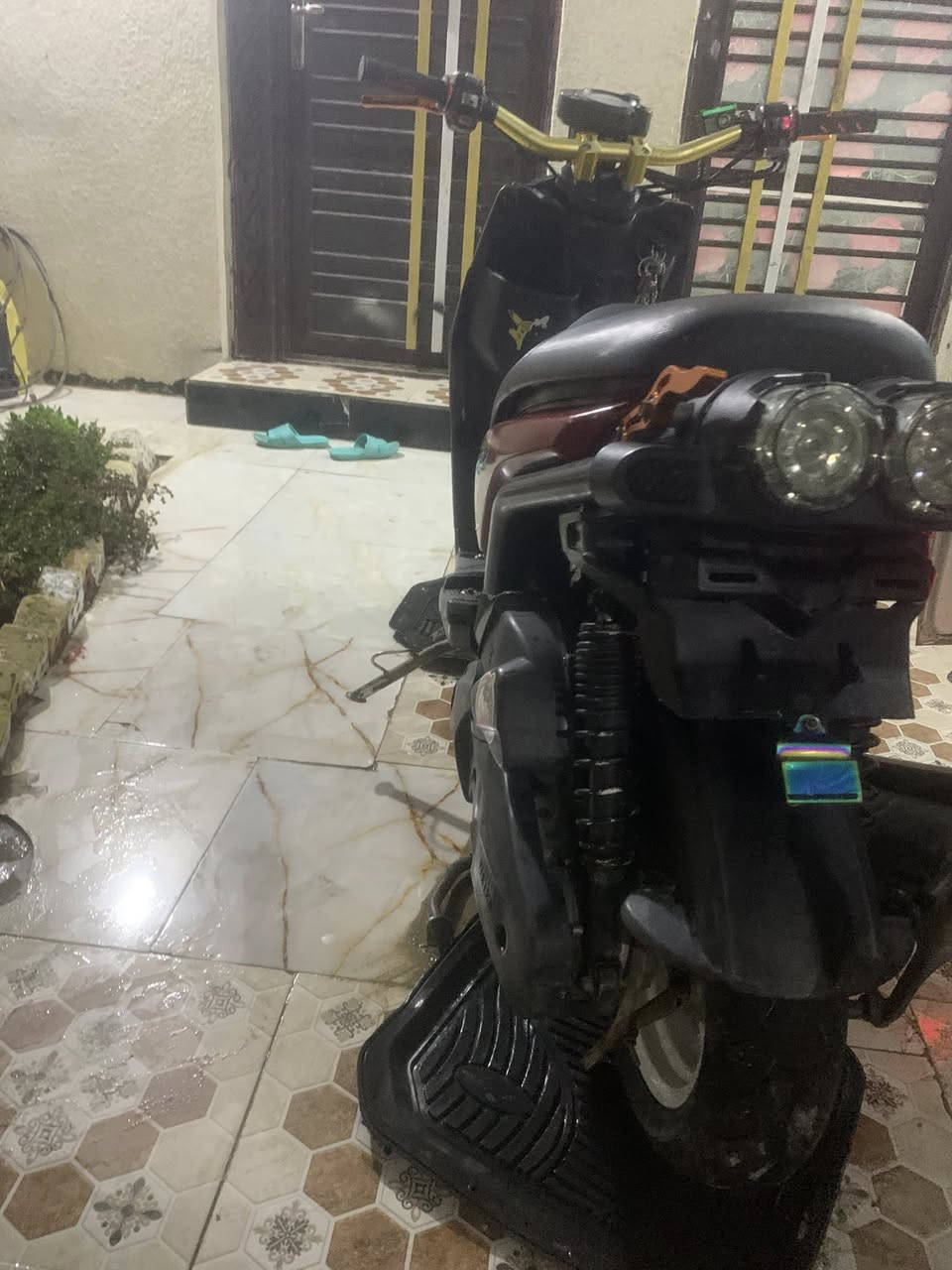 السلام عليكم سكنز جبلي للبيع  دراجه نظيفة دراجة مزودة نصة السعر ٨٠٠ وبية مجال لاتصال ع هذا الرقم ***********
