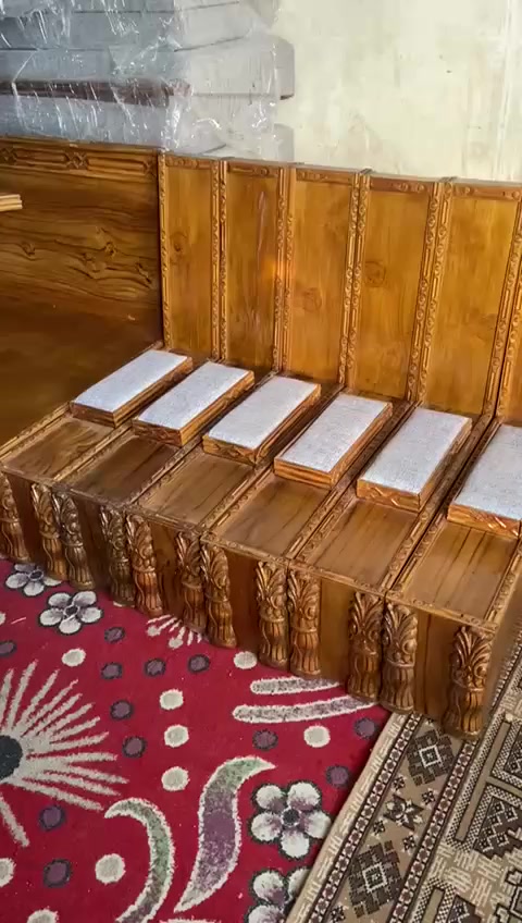 جلس عربي كل صاج وزانات ١٥ مقعد وتساب ***********
