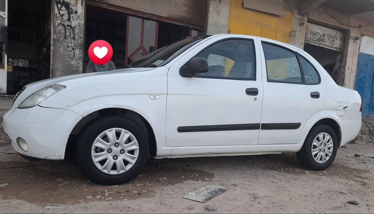 سلام عليكم طيبه موديل 2014 رقم انكليزي سياره كفاله عامه من صبغ وتبديل كير ومكينه كفاله عامه تبريد ثلج تخم تاير صدر امامي وخلفي جديد سياره وضع شركه استخدام شخصي غير متواجد ع فيسبوك   
بيع مستعجل اتصل ع الرقم.    ***********
