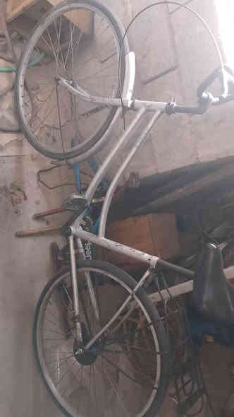 السلام عليكم ورحمة الله وبركاته بايسكلات للبيع باله نضيفات كاملات من كلشي بريكات مداكر كلشي لاحمر ب٣٠ والرصاصي ٣٠ولزرك ٦٠قفل *********** او مراسله على الخاص العنوان بصره قبله حي الشهداء
