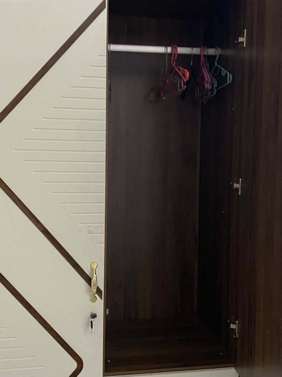 السلام عليكم كنتور للبيع جديد 3 بوب سعره 250 للعنوان كوت كفاءات الاستفسار الاتصال ع رقم ***********
