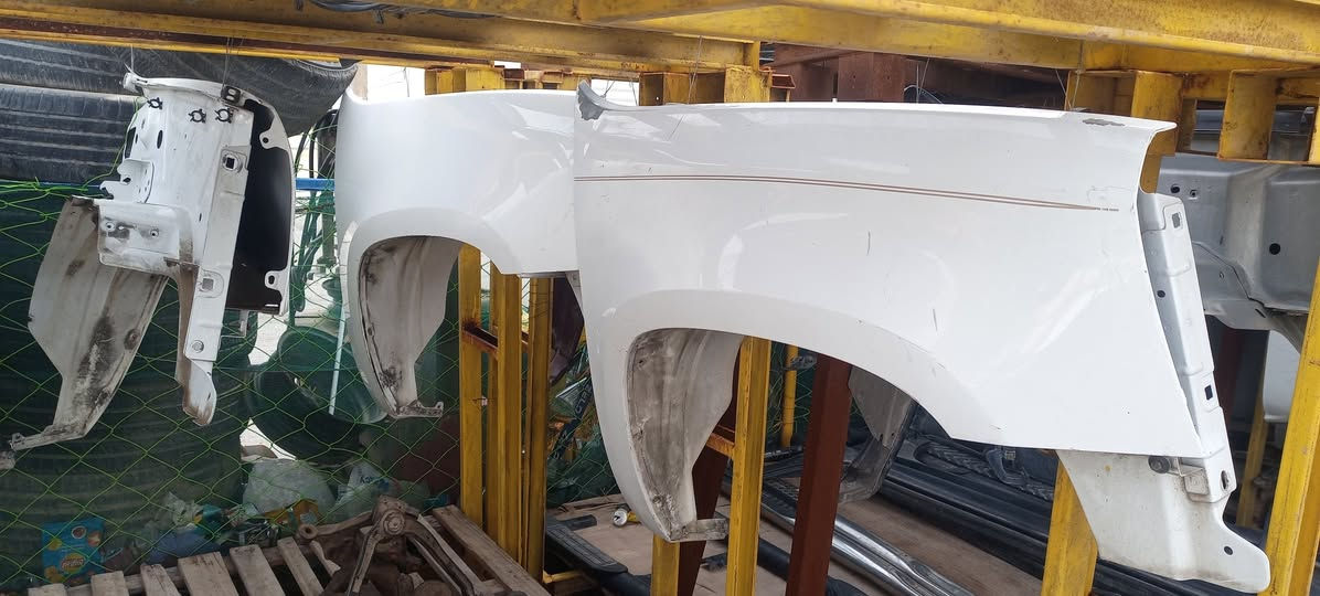 السلام عليكم متوفر قطع غيار بنواعها كل ما يخص تاهو جمسي
يوكن سوبر بان العنوان  طريق حله بغداد القديم بل مشروع مقابيل معمل العلف الرقم ***********متوفر واتساب
