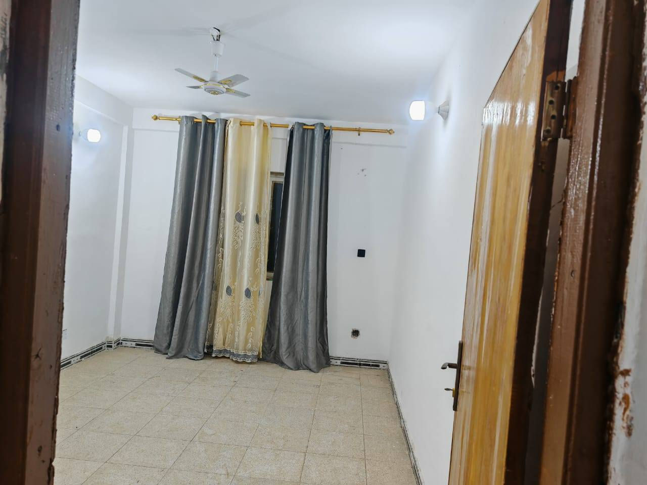 ✨شقه للبيع✨

✨✨( شقق المعهد)✨✨

✨المساحه 100 متر بيها وكاله  عامه وبيها كتاب شهداء بدون تسديد   التسديد ع الحكومه تستلم  مباشر✨

✨السعر30مليون

تواصل واتساب ***********
