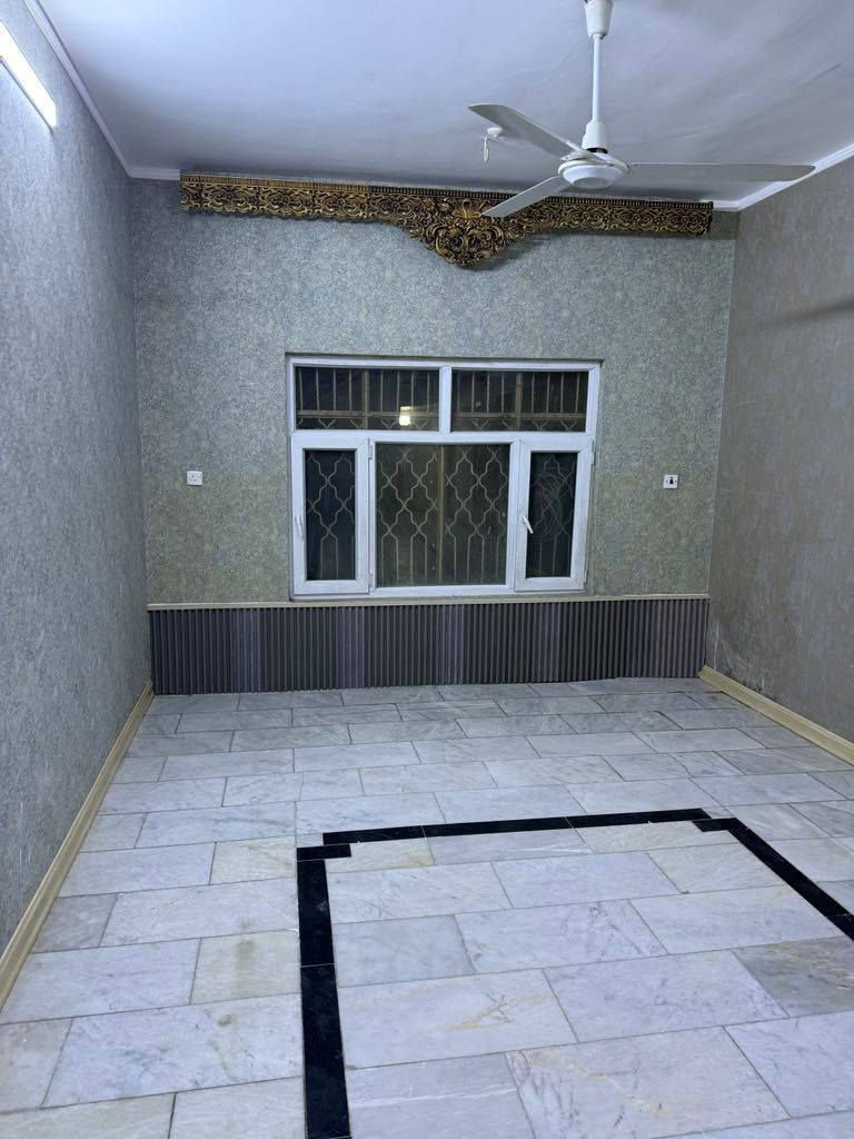 دار للبيـــــــــــــع.....
طابــــــــو زراعي سنـــــــــد // 25.... 
ـــــــــــــــــــــــــ
خلف التجاري 
حي الصحه قرب المدهــــــــــش....
المســـــــــاحه الكليــــــــــــه // 220.... 
ــــــــــــــــــــــــــــــــــ
ركـــــــــن وعالي عن الشارع..... 
تبليـــــــط مــــــــاء كــــــــهرباء مجــــــــاري.... 
ـــــــــــــــــــــــــــــــــــــــــــ
يحتوي على 
أربعة غرف نـــــــــــوم 
صالــــــه هـــــــول مطبـــــــــــخ 
صحيات خارجية وداخليه كــــــــــراج ومـــــــــــــناور... 
ــــــــــــــــــــــــــــــــــــــــــــــــــــــــ
عقارات رامســــــــــر 
***********
***********
