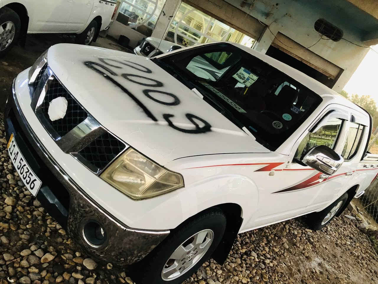 سلام عليكم 
البيع نيفاره موديل 2009
رقم بغداد بسمي 
كليزي 
بيه صبغ بنيد 
بيه باردات تخم تاير 
تبريد شغال 
محرك مجفت جديد 
رقم موبايل ***********
سعر 105
