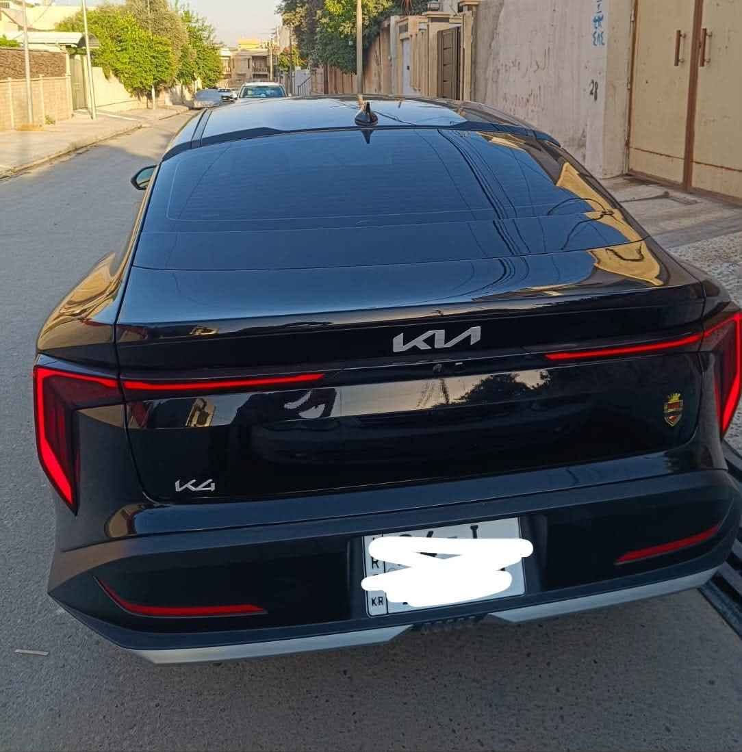 🚗 كيا K4 موديل 2025 

​السلام عليكم 
، للبيع سيارة كيا K4 موديل 2025 بحالة ممتازة ومواصفات عالية.
​📋 تفاصيل السيارة الكلية:
​الموديل: K4 (2025)
​نص فول 
​اللوحة (الرقم): دهوك، خصوصي
​بدون صبغ 

ماشيه 20 الف كيلوا 
​اللون: أسود
​الداخلية: مقاعد جلد

​✨  المواصفات :
​كاميرا خلفية عالية الدقة + مستشعرات وقوف (حساسات).
​سقف بانورامي + فتحة سقف.
​نظام تشغيل بـ البصمة + زر التشغيل.
​نظام تشغيل عن بعد.
​مثبت سرعة 
​نظام التحكم  في الثبات
​شاشة تدعم أبل كاربلاي (Apple CarPlay).
​نظام أمان متكامل يحتوي على 6 وسائد هوائية (إيرباج).
​تحديد مسار ومثبت سرعه

السعر - 198
​📞 للتواصل والاستفسار:
​رقم الهاتف: ***********
​السعر معروض للجادين عند الاتصال. موصل, نينوى

