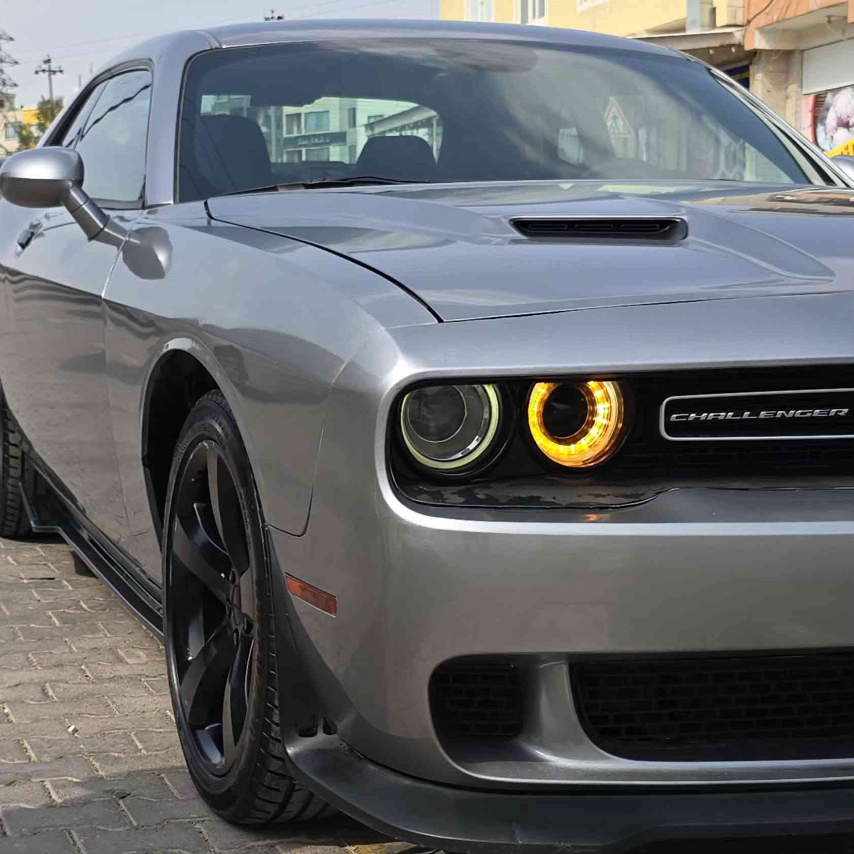 السيارة كلش نضيفة ممتعوبة اي نقص مابي من كل النواحي
دوج جالنجر
المحرك 3600 -  sxt ماشة 69 الف ميل
 موديل 2016
كير ومحرك شرط
شاشة كبيرة 
كشن كهربائي 
تبريد قطعتين 
امراية هيتر 
اضافة كماليات كاملة 
لحية + دوسة + دفيوزر + سبايدر 
الضرر - بس حادث بأمريكا وناشر صور الحادث ‐  ومأشر عليه شگد  صابغيه
العنوان : سليمانية 
السعر  160
***********
