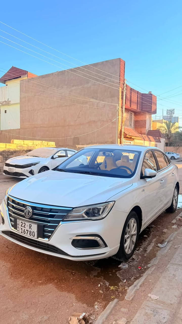 سلام عليكم
mg5 للبيع ماشيه 11500  
كفاله عامه عده شخط زغير بل باب ومكحل 
سياره تحكمات شاشه 
سعر 103 وبيه مجال 
مكان نجف حي جامعه ***********
