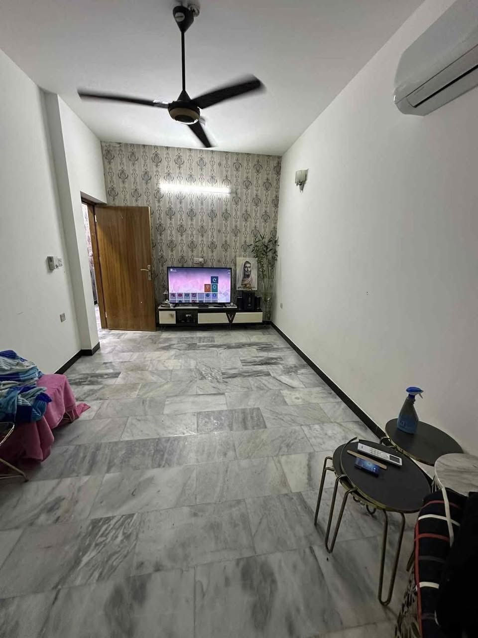 ✔️ لـلـبـيــع فـي الـسـيـديـة ( الاعتماد الهندسي للعقار حصراً )
مشتمل حديث سكني   مربع الـ400 

الـمـسـاحـة   57   مـتـر   الواجهة 5 م  نزال 11.5  م  شارع 15 م

متكون من 3 طوابق ( غرفتين نوم وصالة ومطبخ وخدمات 2  وبيتونة )

‏‎💰 التعامل والتفاوض مباشر مع صاحب العقار

***********-***********

‏‎الفرع الاول / الـسـيـديــة الضباط مقابل افران الرباط
‏‎ الفرع الثاني /شارع العلوة مقابل مدرسة حلم الغد الاهلية 
‏‎الفرع الثالث / عرصات الهندية مجاور فندق بلوم 

‏‎‏‎زبائننا الكرام بِكُم نَرتقي ونَتشرف بزيارتِكم ونَفتخر بخِدمتِكم ❤
